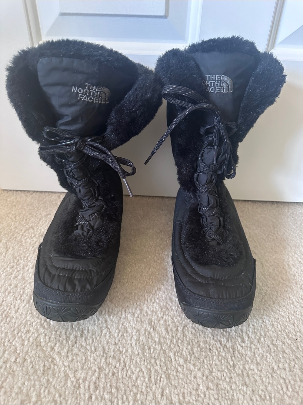 The North Face Women's Black Insulated Winter Boots Size 9